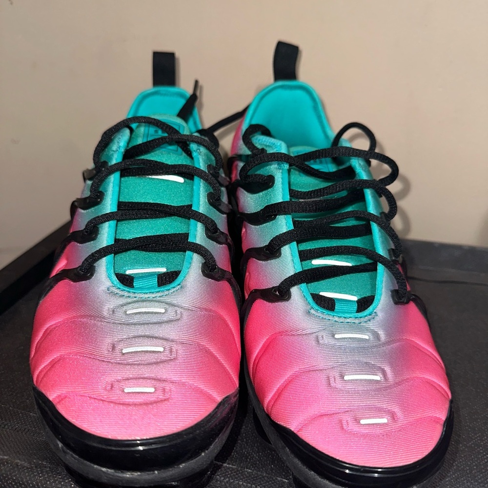 Nike Black and Teal Athletic Shoes